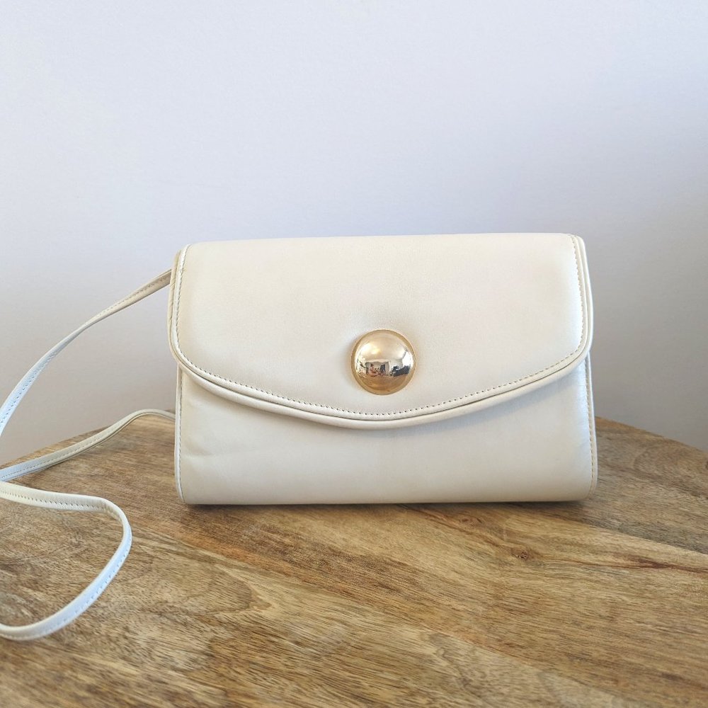 Vintage White and Gold Purse